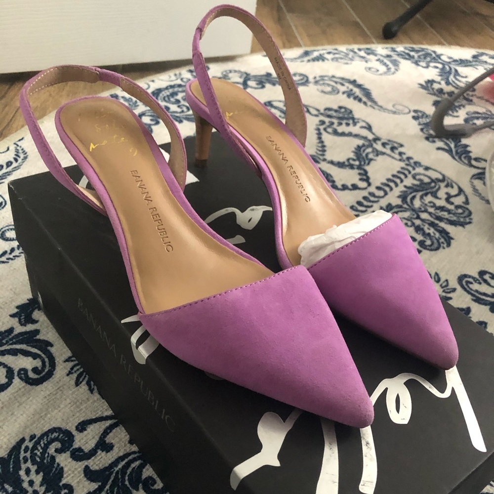 Beautiful Banana Republic heels